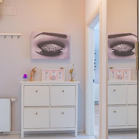 Flexible Selfcheckins 23 - Zagreb - Garage - Electric Vehicle Ccharger - Loggia - New - Luxury Apartment Bagian luar foto